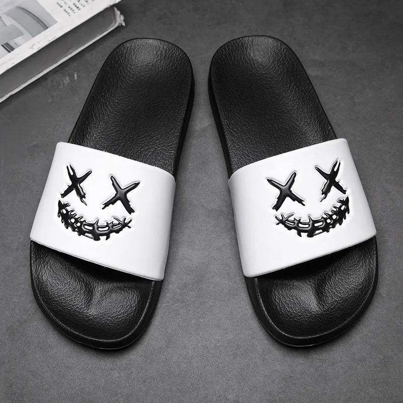 2026 Summer New Design Plus Size 36 48 Fashionable Unisex Trendy Versatile Beach Slippers Black And White_vogvips.com