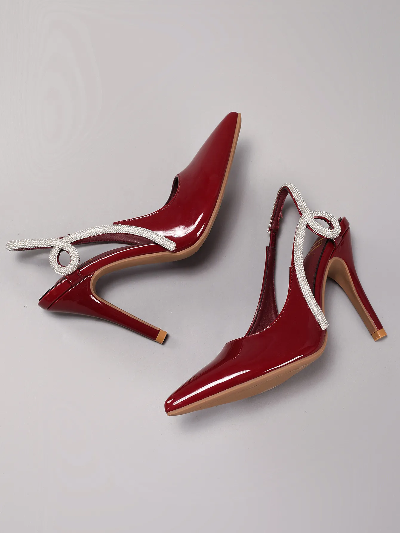 Luxury Crystal Embellished Pointed Toe Slingback Sandals Women_voghion.com
