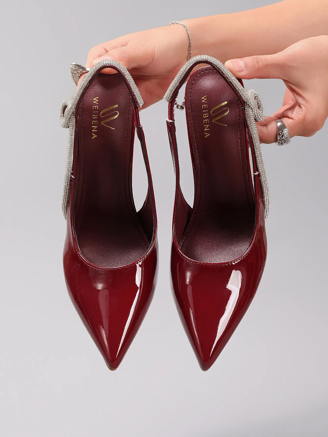 Luxury Crystal Embellished Pointed Toe Slingback Sandals Women_voghion.com