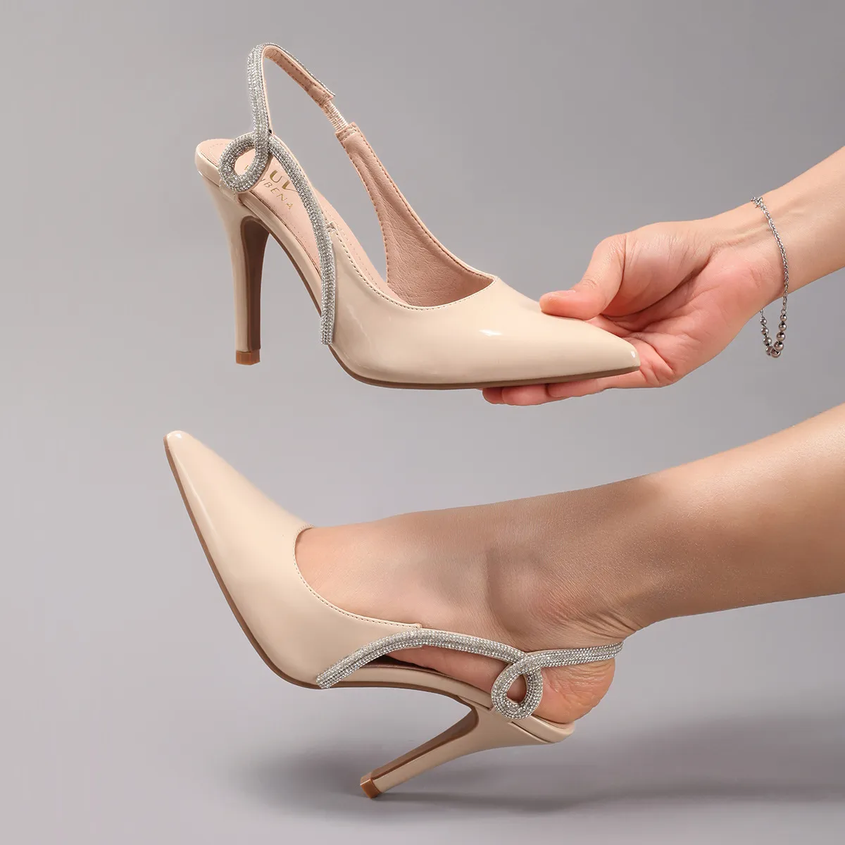 Luxury Premium 2026s New Hots Crystal Embellished Pointed Toe Slingback Sandals Women's Evening Wedding Party Heels_voghion.com