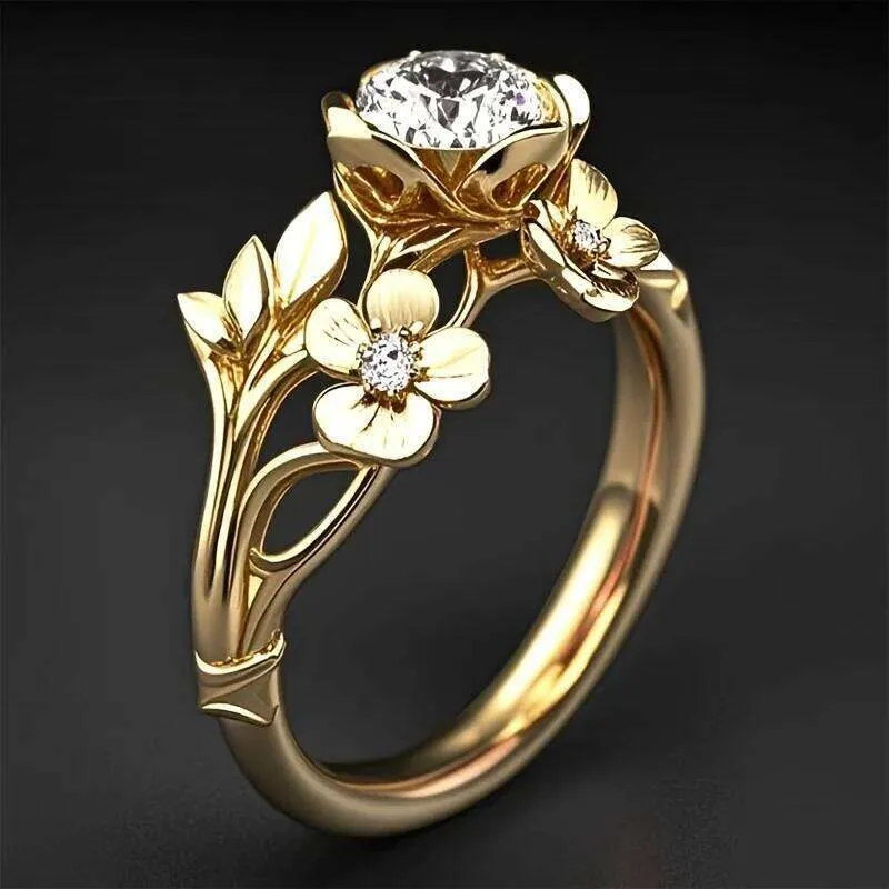 女性用の豪華な花柄ゴールドリング アクセントストーン付きの
