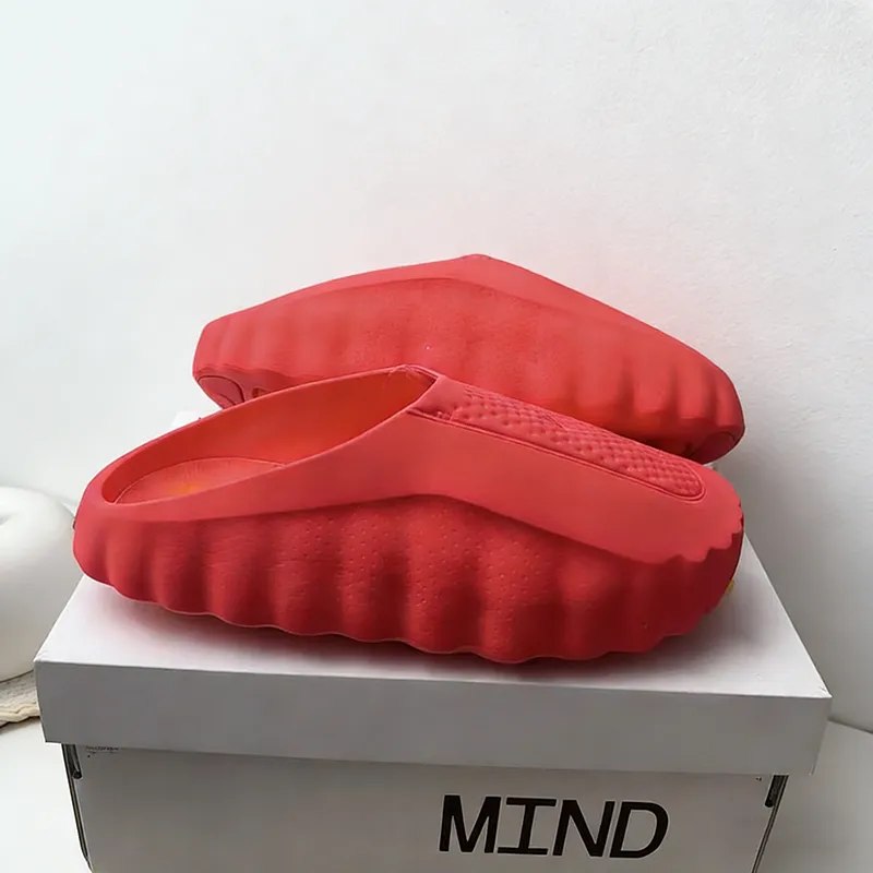 all red yeezy slides
