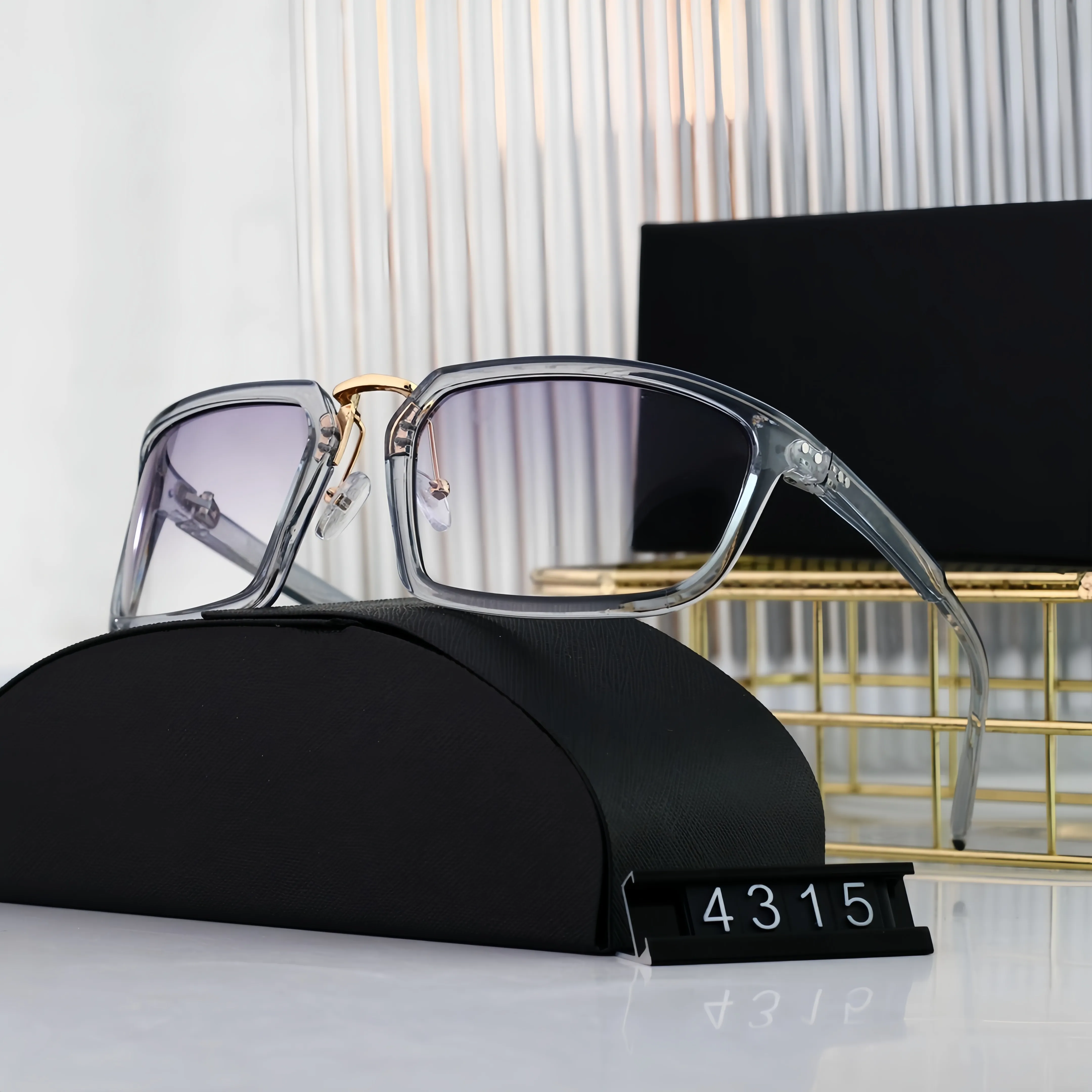 KL 4315 Gafas de sol de lujo sin caja Lentes Diseñador Gafas para hombre y mujer Gafas para adultos mayores Montura de gafas para mujer Vintage_voghion.com