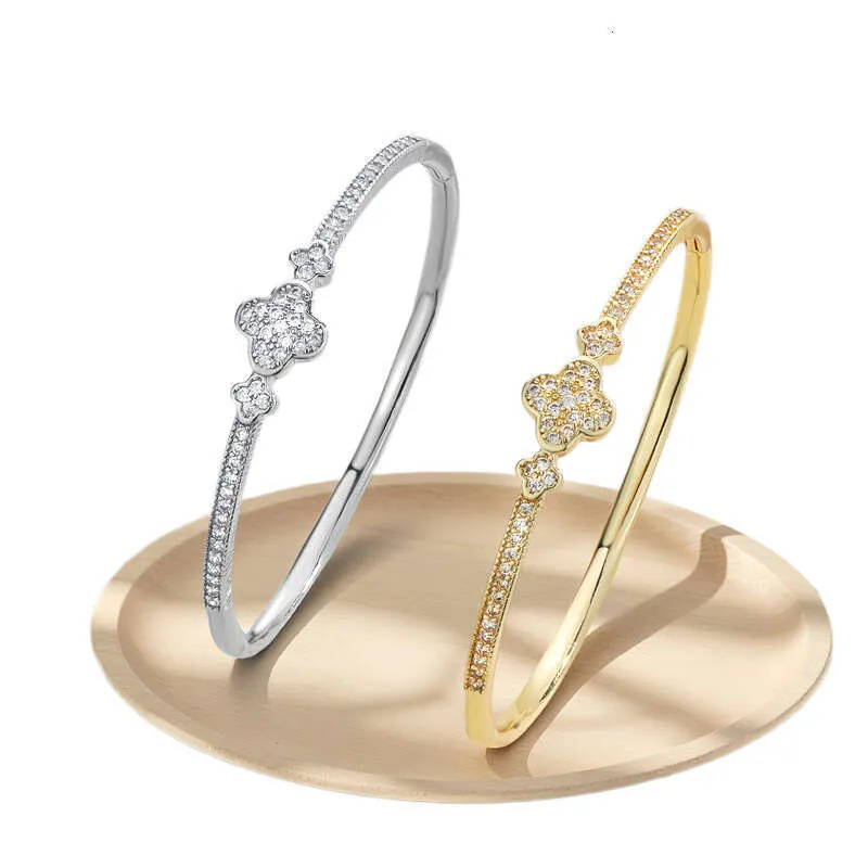 Fashion Accessories Lucky Four Leaf Clover Bracelet Micro Zircon Gemstone Trendy Sparkling Diamond Flower Everyday_voghion.com
