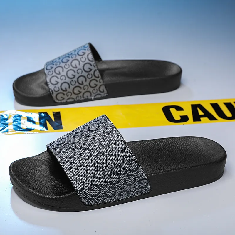 Neue Herren-Slipper mit Buchstabenprint in Übergrößen (39–47) für den Sommer, ideal für Strand und Outdoor-Aktivitäten – Schwarz, Blau, Braun (2026)_voghion.com
