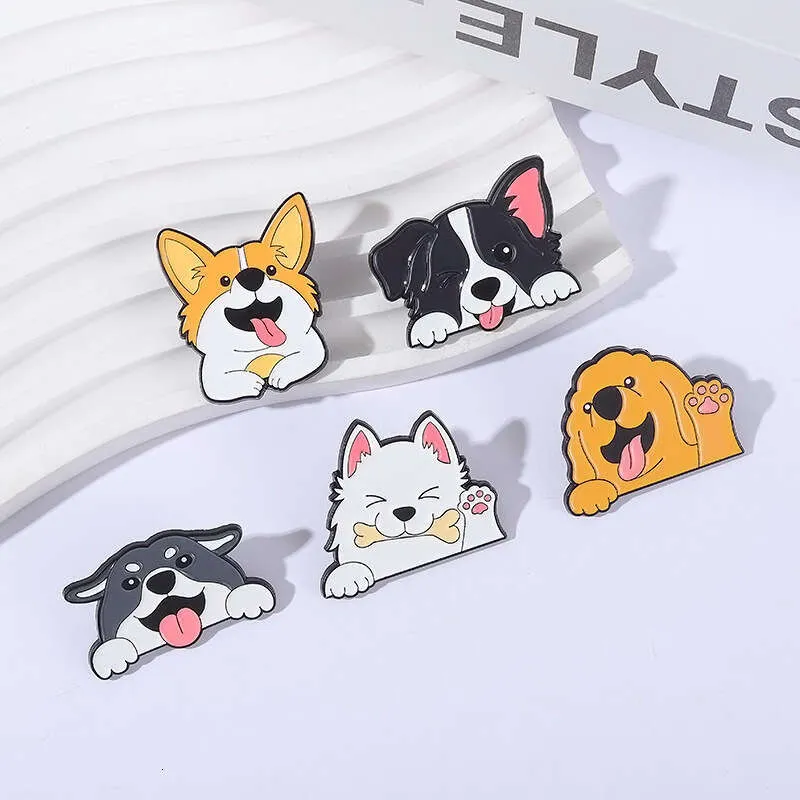 Spilla a forma di cane simpatica spilletta in metallo per zaino_voghion.com