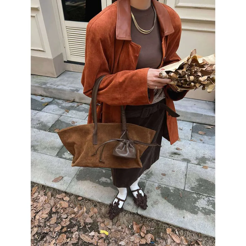 Borsa a spalla da donna in camoscio oversize tote casual di lusso_voghion.com