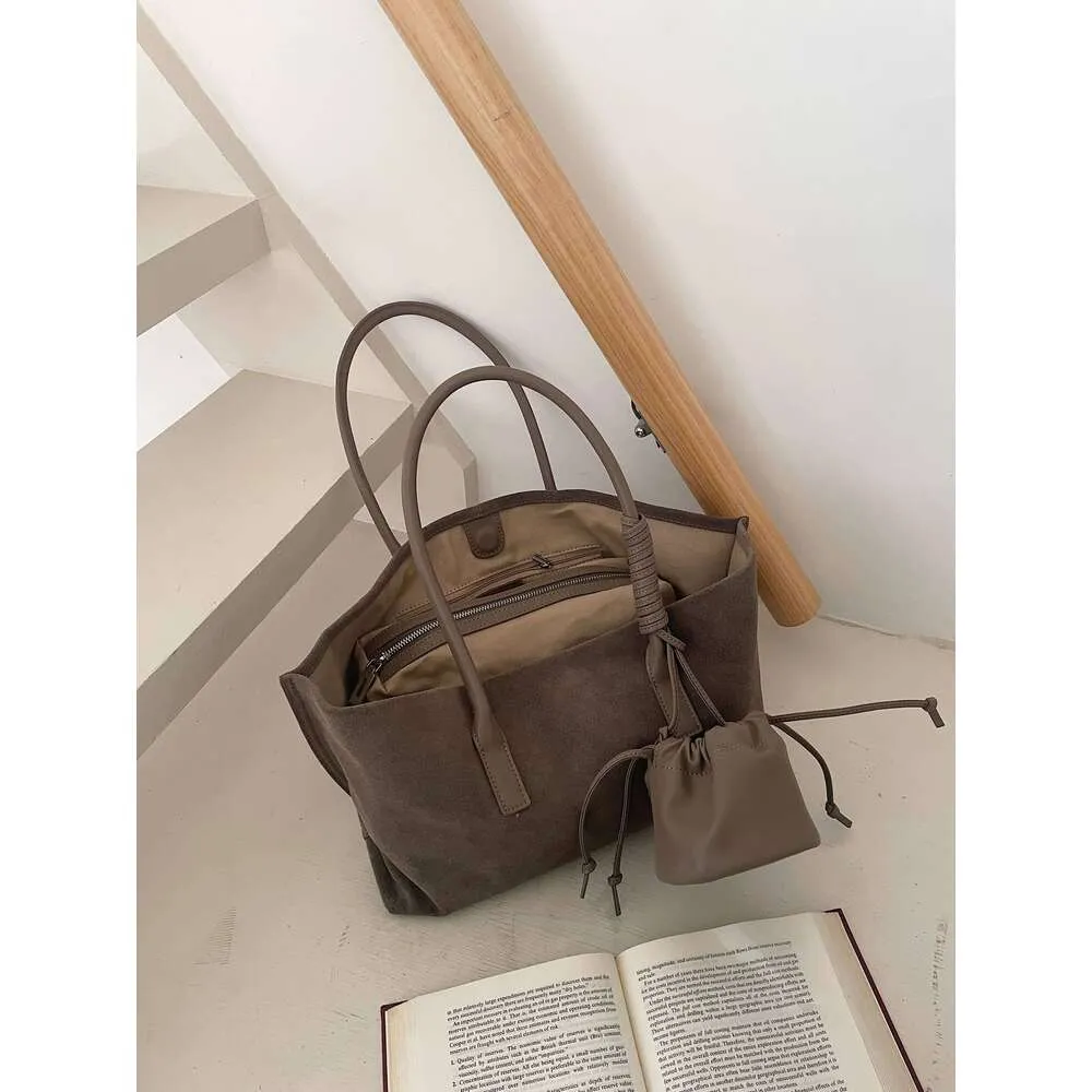 Borsa a spalla da donna in camoscio oversize tote casual di lusso_voghion.com