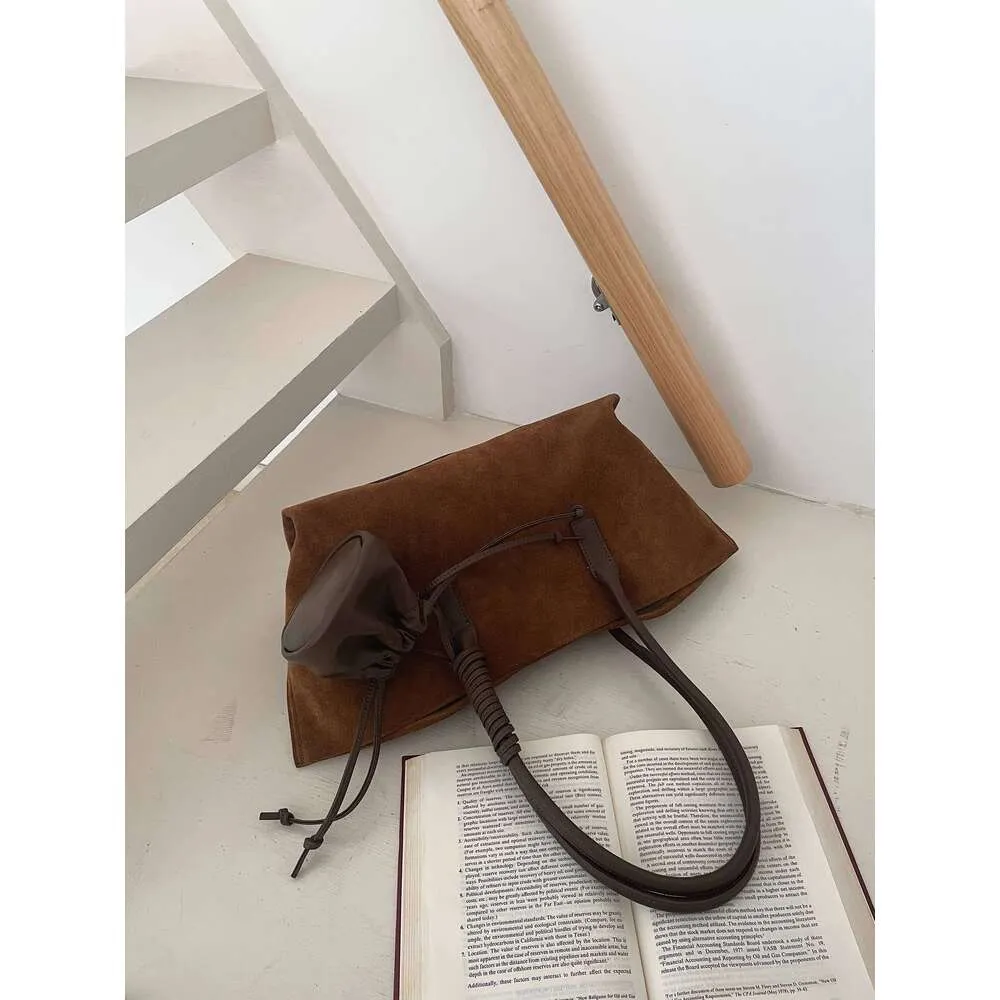 Borsa a spalla da donna in camoscio oversize tote casual di lusso_voghion.com