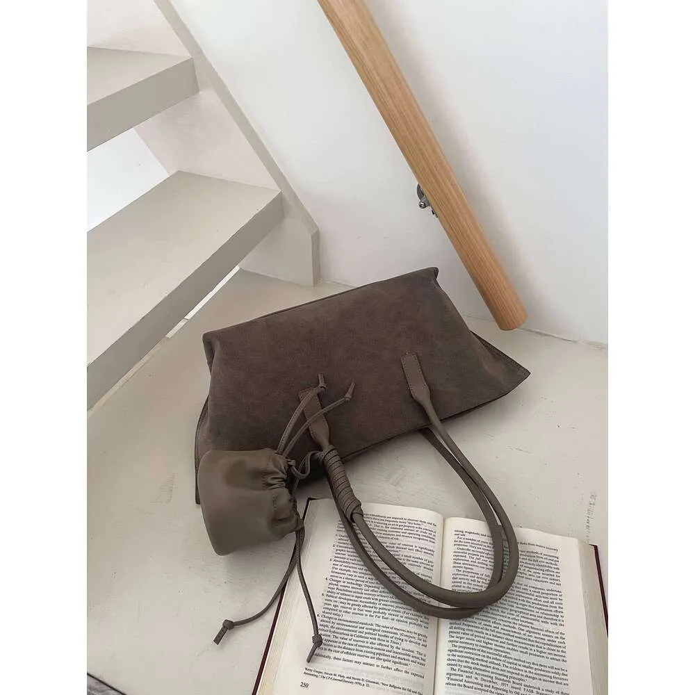 Borsa a spalla da donna in camoscio oversize tote casual di lusso_voghion.com