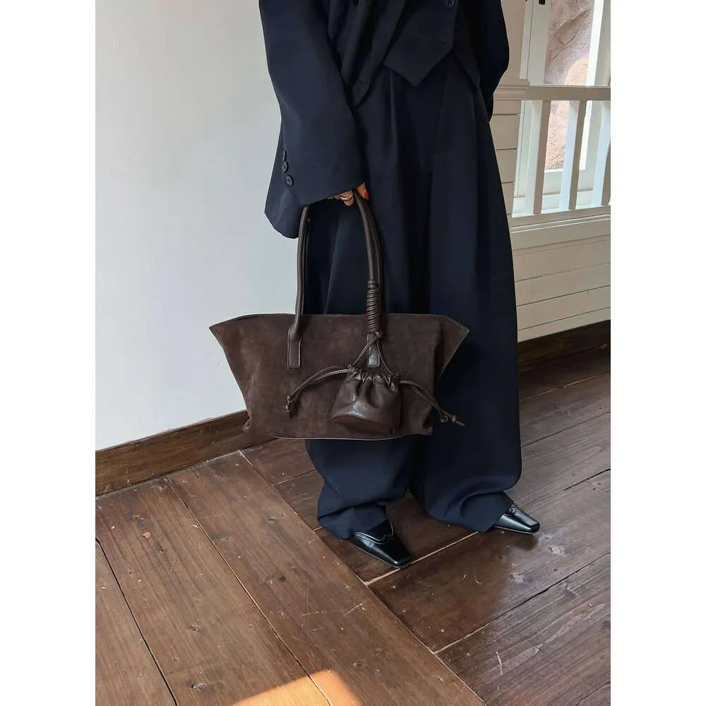 Borsa a spalla da donna in camoscio oversize tote casual di lusso_voghion.com