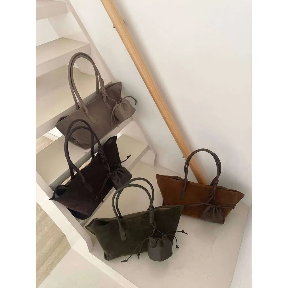 Borsa a spalla da donna in camoscio oversize tote casual di lusso_voghion.com