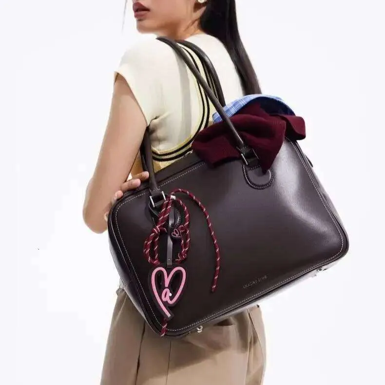 Toast Large Capacity Tote Handbag Shoulder Crossbody Bag Heart Shaped Soft Suotong26129_voghion.com