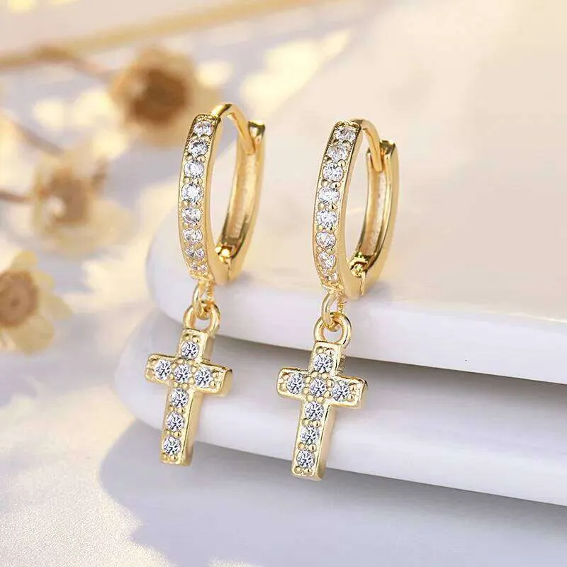 925 Sterling Silver Cross Stud Earrings With 5a Zircon For Women_voghion.com