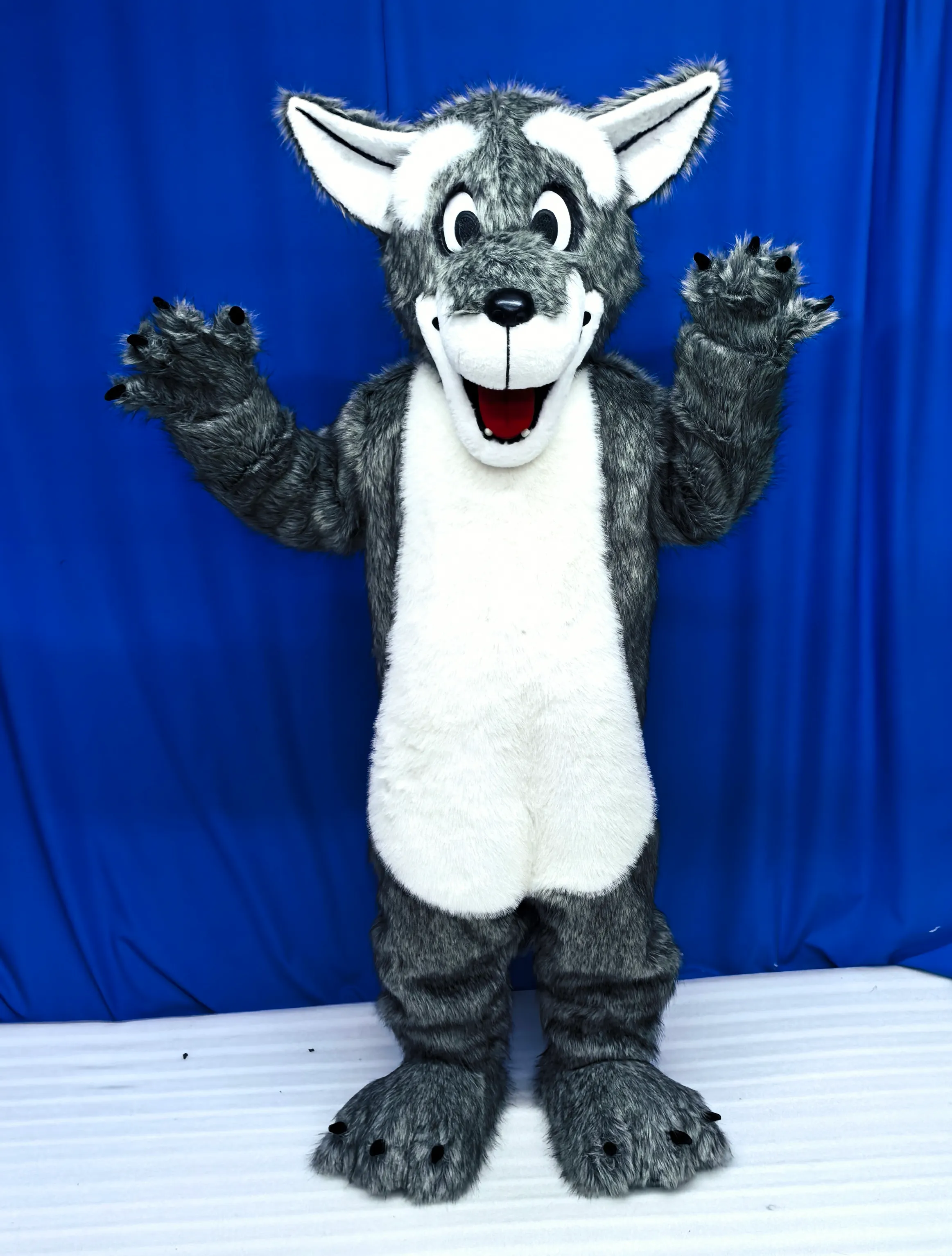 grey wolf dresses High Quality Long Furry Mascot Costume Adult Size Cute Cartoon Animal Fancy Dress for Theme Parties Amusement Park Events Free Shipping emerald green long sleeve bridesmaid dress