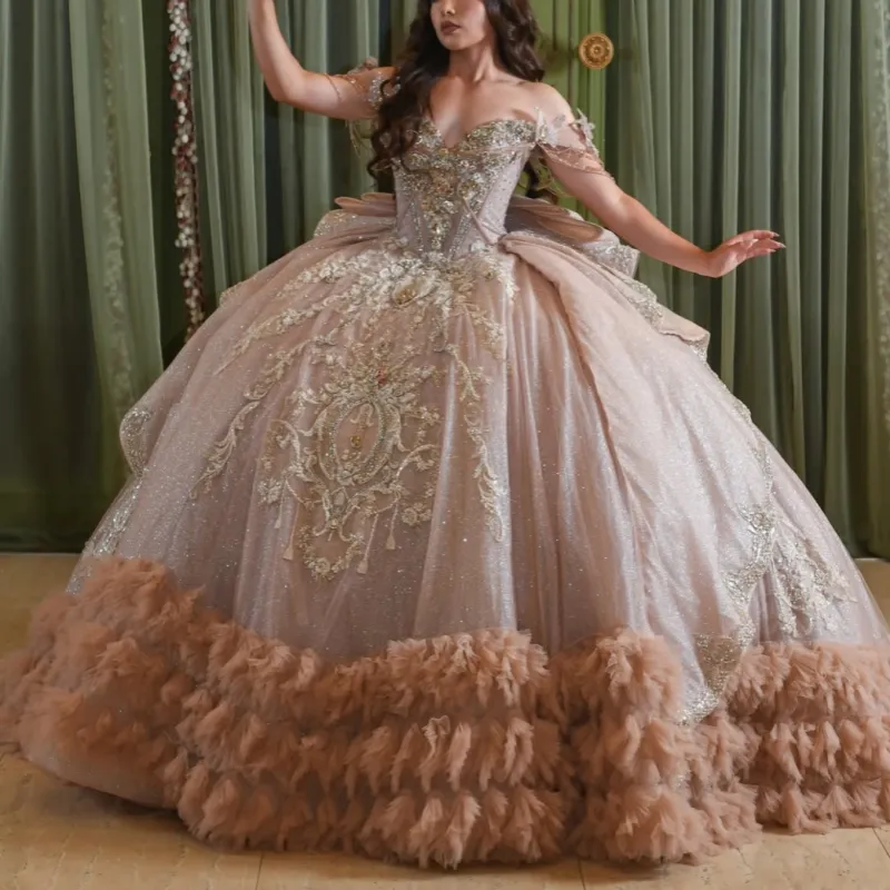 Light Brown Quinceanera Dresses Off Shoulder Ball Gown Sweet 16 Dress Applique Lace Beading Crystal Bow Tiered Tull Party Birthday Vestidos 15 De anos