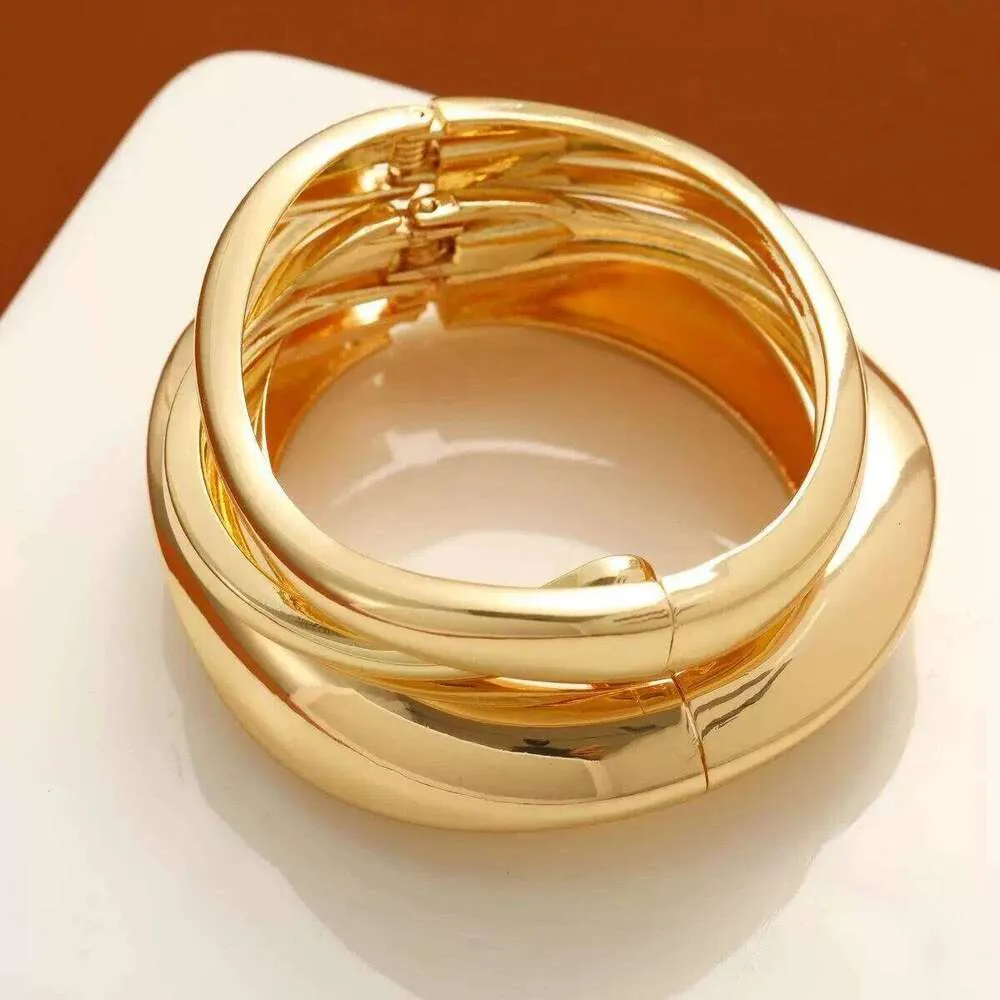 Minimalist Gold Chunky Cuff Bangle For Women Elegant Open Bracelet_voghion.com