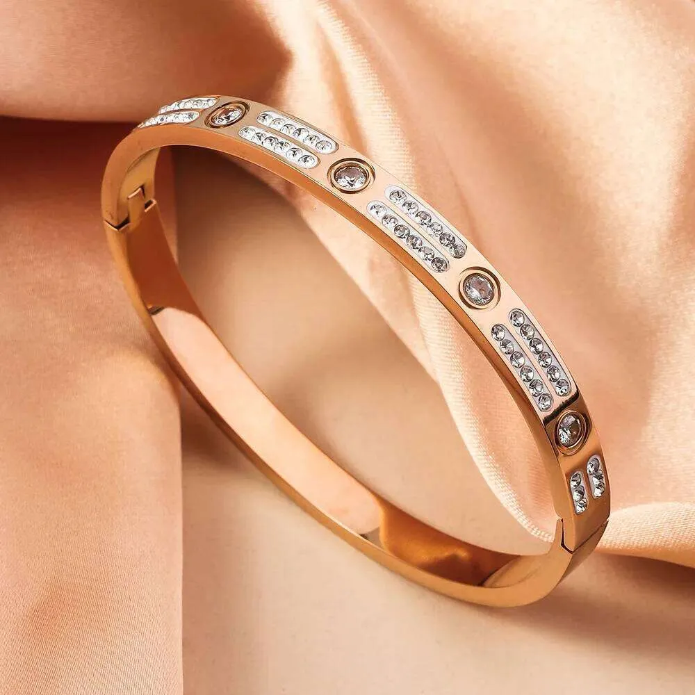 New Double Row Zircon Star Stainless Steel Bracelet Women's Lightweight Luxury Fashion Hand Accessory XJ260302_voghion.com