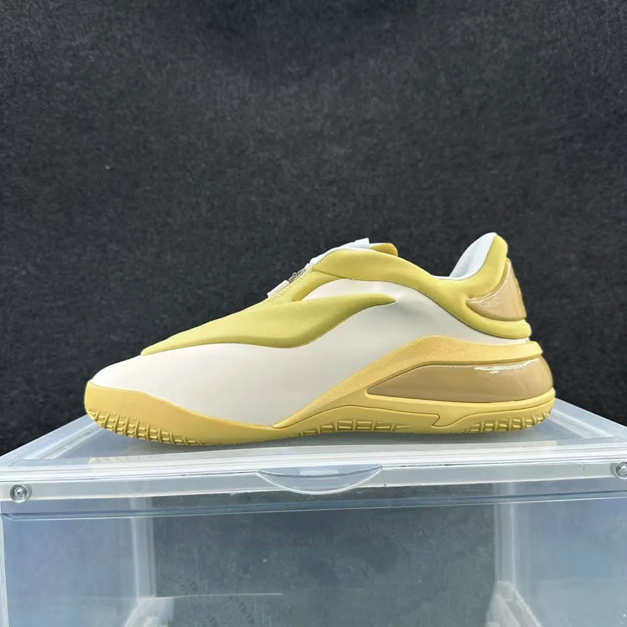 Low Cut Basketball Shoes for Men Unisex Medium Width Canvas Mesh