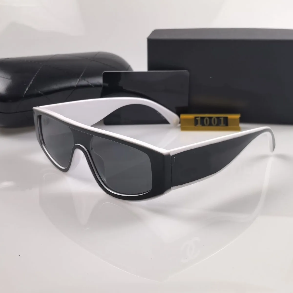 Oversized Polarized Sunglasses, Big Square Trendy Shades, UV Protection, Amazon.com: The Fresh Oversized Square Sunglasses for Women  main image 4