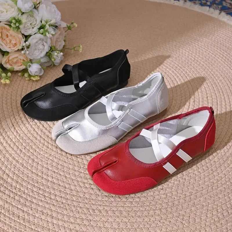 Comfortable Women's Tabi Flat Sandals Non-slip Walking Shoes_voghion.com