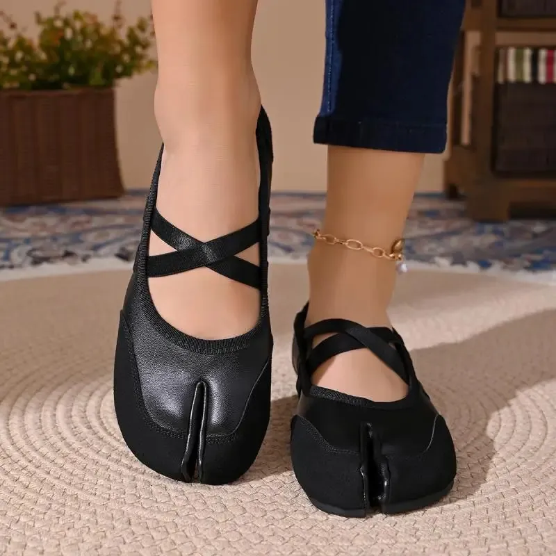 Comfortable Women's Tabi Flat Sandals Non-slip Walking Shoes_voghion.com