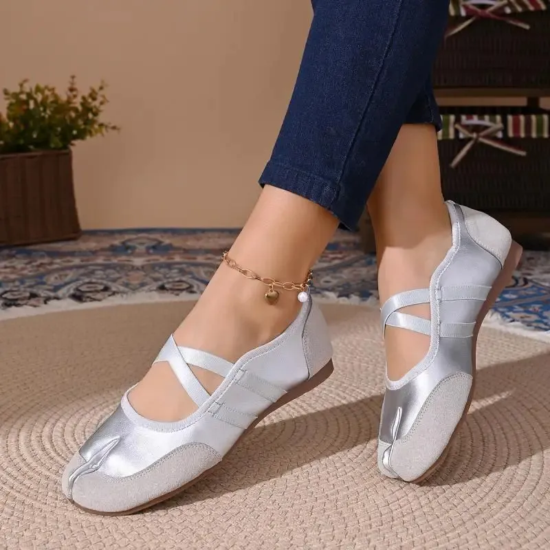 Comfortable Women's Tabi Flat Sandals Non-slip Walking Shoes_voghion.com