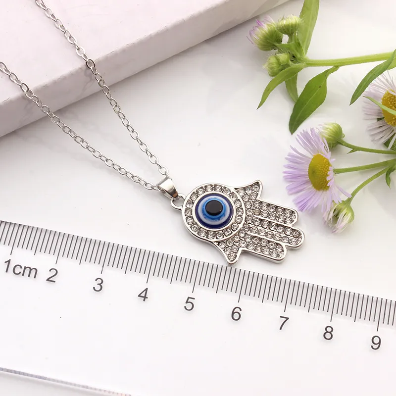Set di collana e orecchini di lusso da donna con occhi azzurri, elegante e raffinato, 2026, con braccialetti e orecchini di design._voghion.com