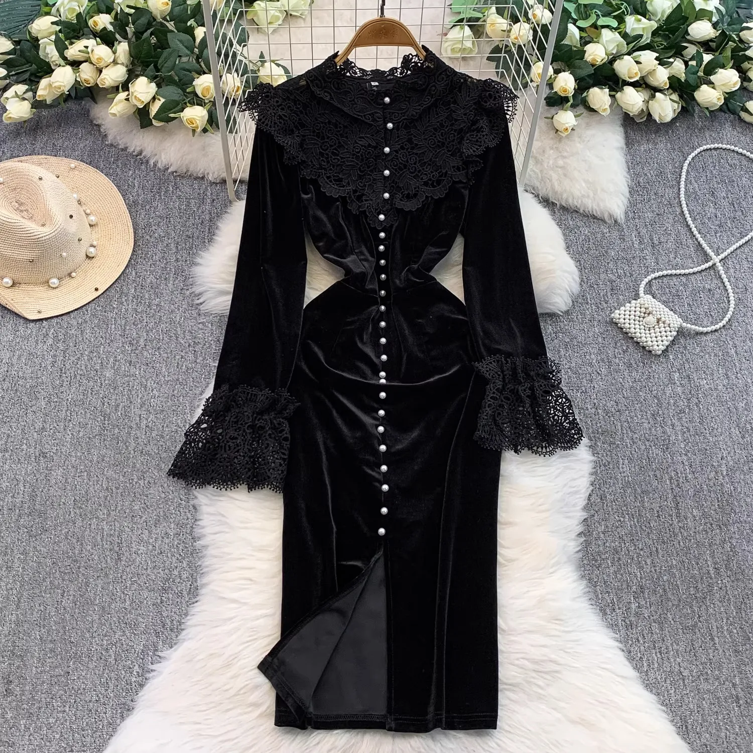 velvet dress design with lace Simple velvet dress designs pakistani