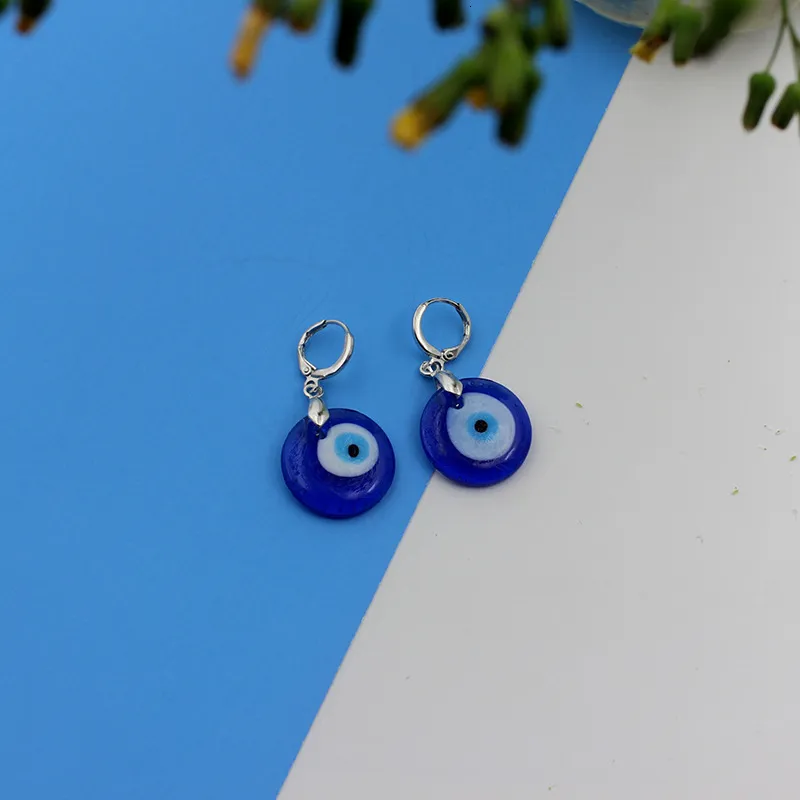Set di collana e orecchini di lusso da donna con occhi azzurri, elegante e raffinato, 2026, con braccialetti e orecchini di design._voghion.com