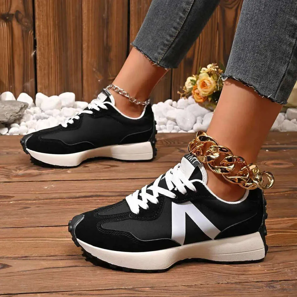 Running Sneaker Designer New Casual Versatile Thick Soled Sports Sneakers Fashionable High Quality Luxury Lace Up Shoes_voghion.com