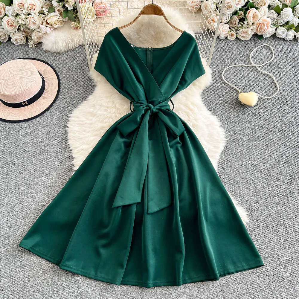 satin v-neck knee-length dress Women's green short sleeve with waist cinching and wide hem from Dhgate Street Style Dresses scoop-neck