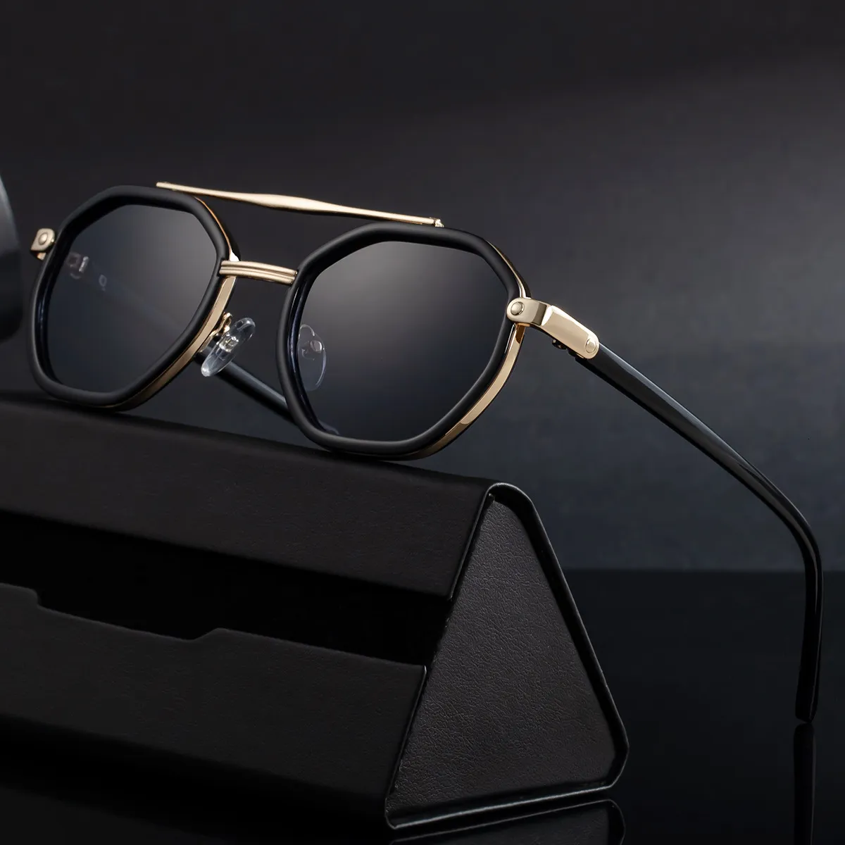 Polarized square frame sunglasses with double-bridge for men 