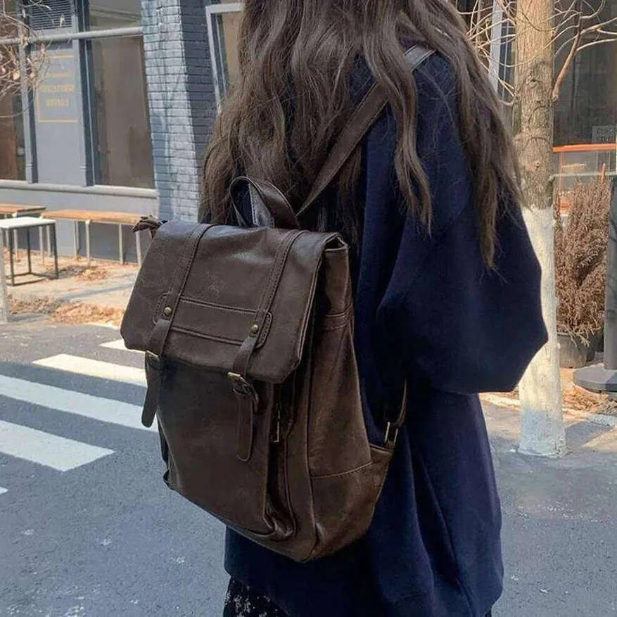 OLOEY Large Capacity Women PU Leather Backpack with Zipper  display picture 1