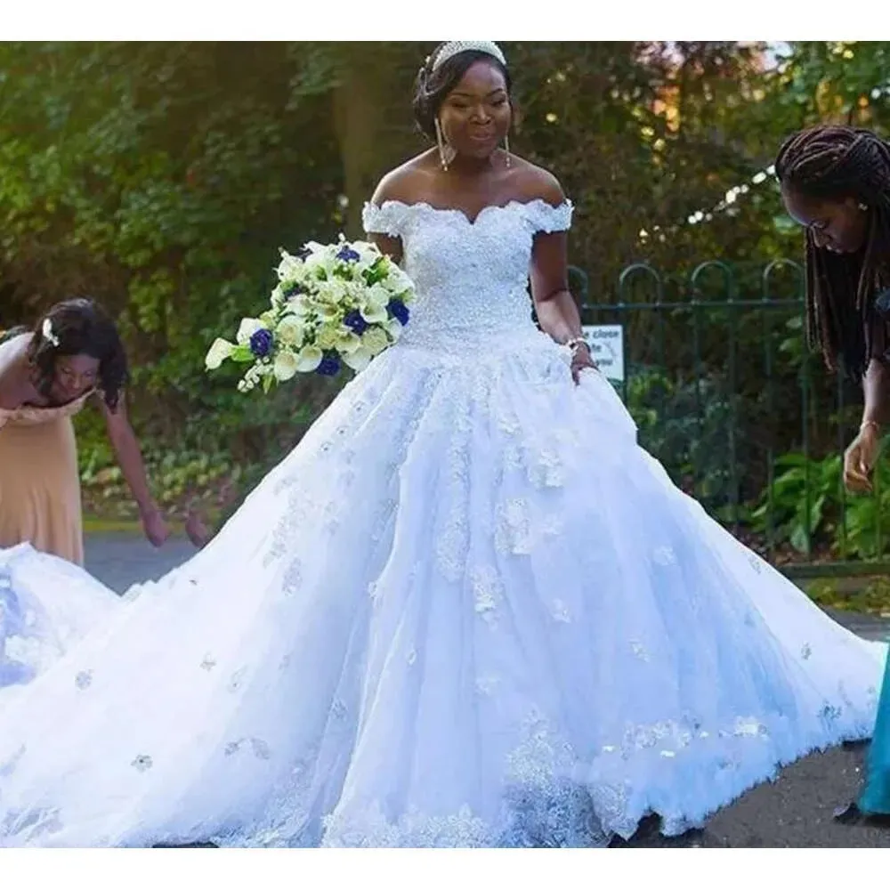 White African Wedding Dresses Off The Shoulder Beaded Crystals Appliques Lace Design Bridal Gowns Vestidos 2026