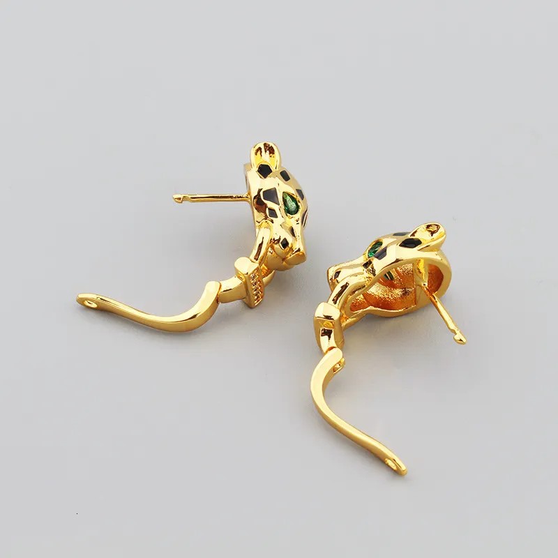 Statement Leopard Crystal Stud Earrings For Everyday Styling_voghion.com