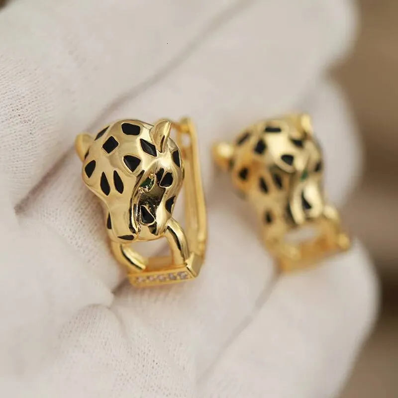 Statement Jewelry Chic Round Black Leopard Crystal Animal Earrings Everyday Styling Essential Ear Accessories Fashion_voghion.com