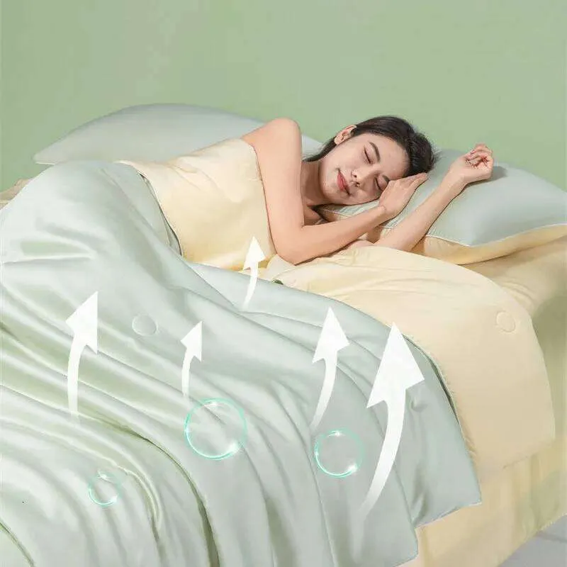 3Pcs Two-Color Summer Cooling Set Soft Silky Quilt And Pillowcase For Naked Sleep Skin-Friendly Thin Comforter Bedding_voghion.com