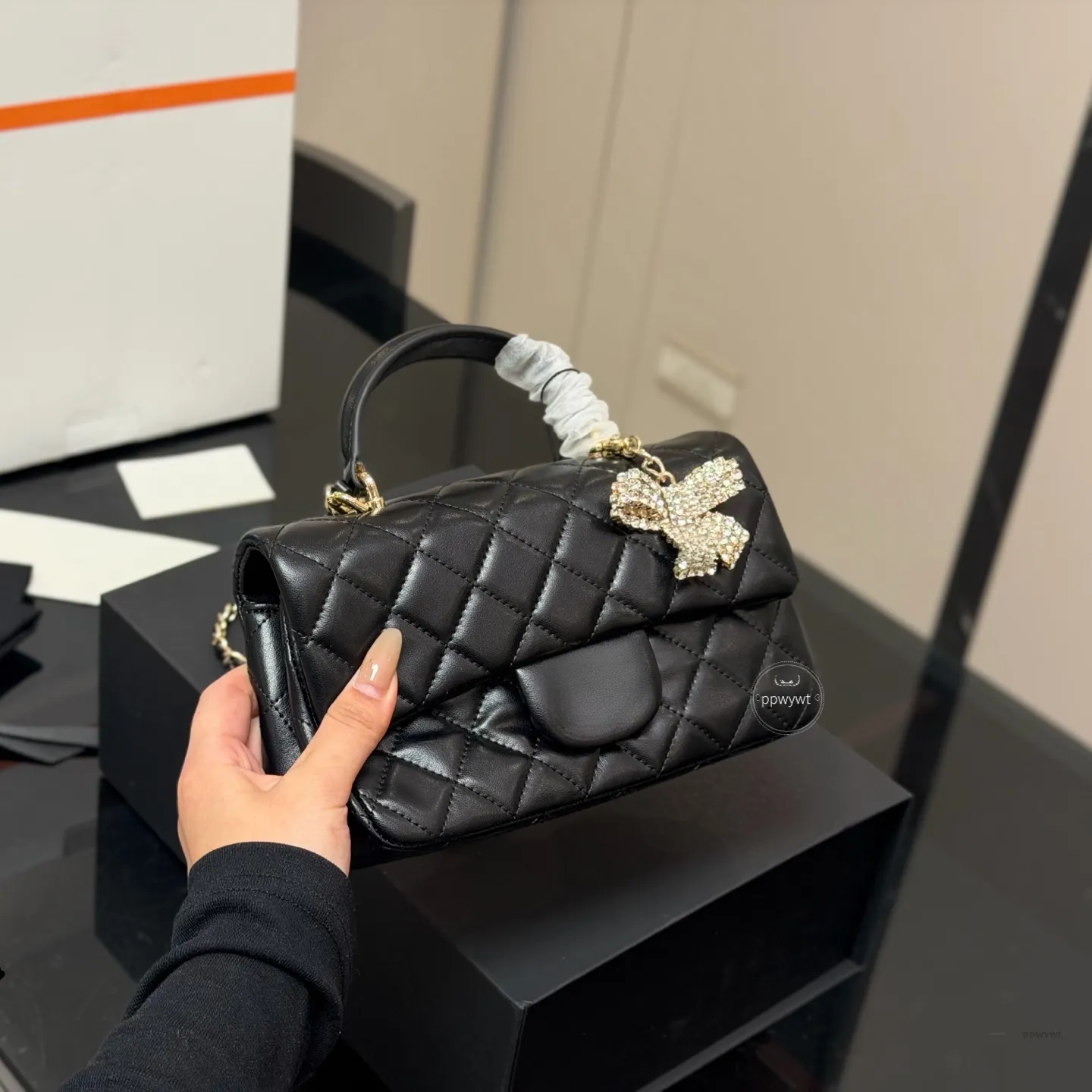 高級ミニトップハンドルバッグシープスキンレザーキルティングチェーン 