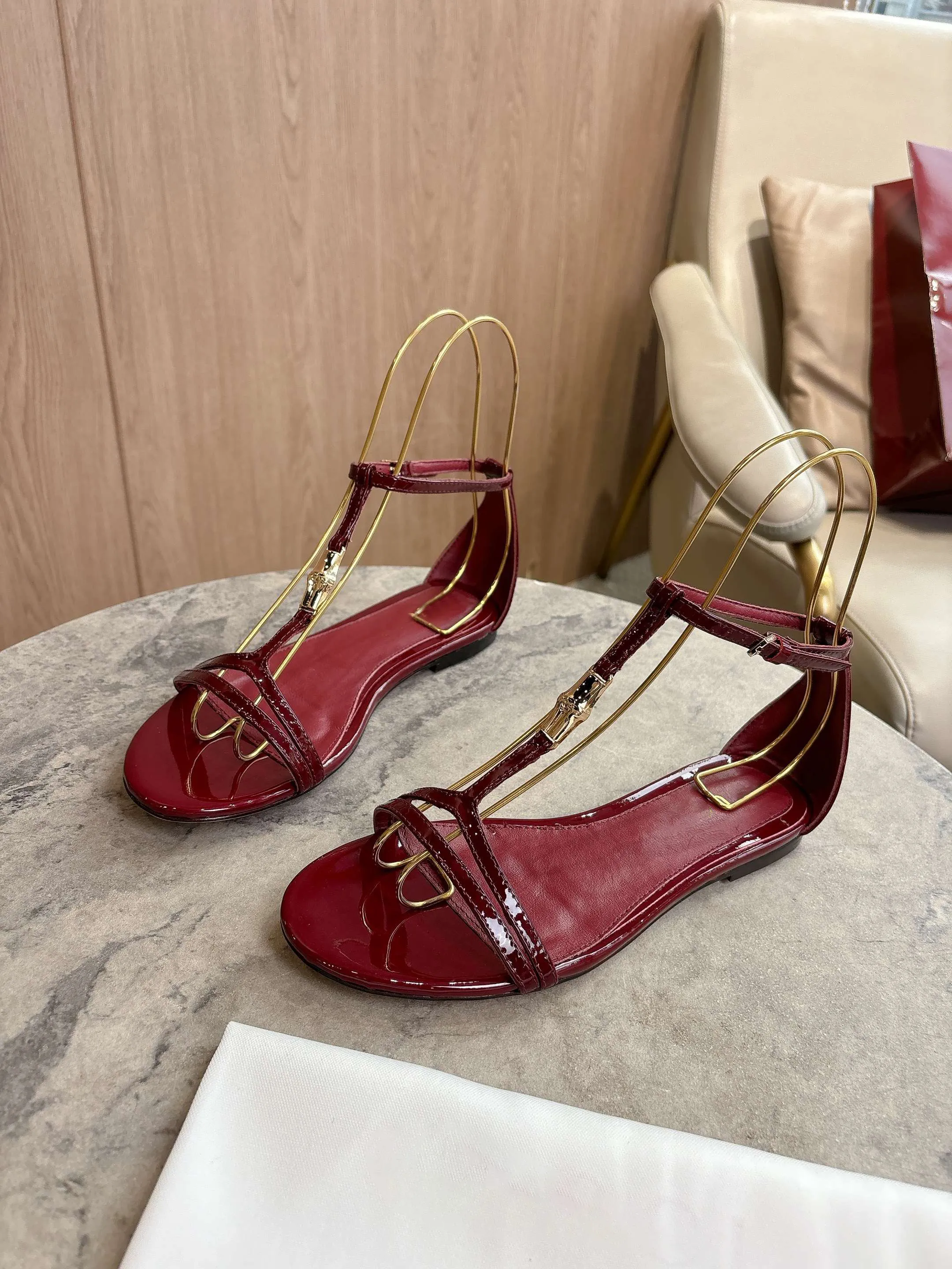 Designer Damen Sandalen Mit Kristallverziertem... Von 55,23  | DHgate