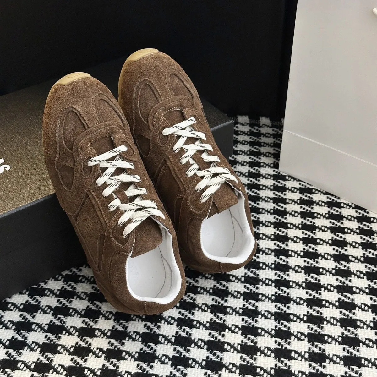 2026 Tasarımcı Moda Retro Alman Antrenman Yi TL5,103.74 | DHgate