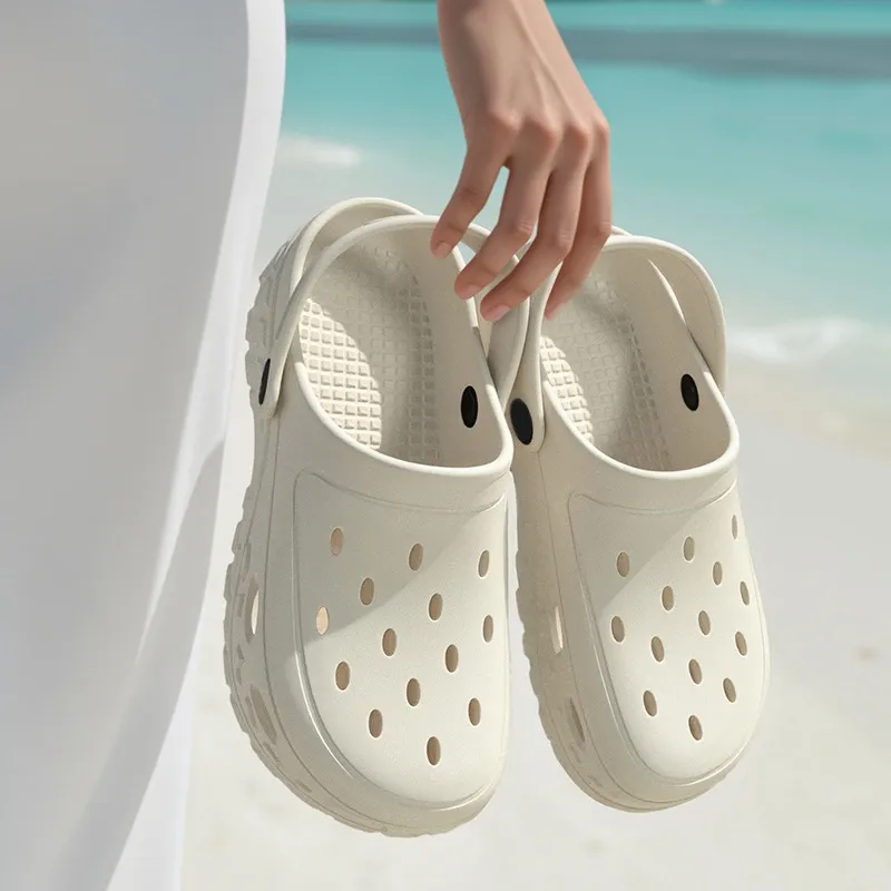 New Hot Selling Men's Women's Breathable Hollow Sandals Non Slip Lightweight Beach Garden Shoes With Adjustable Shoulder_voghion.com