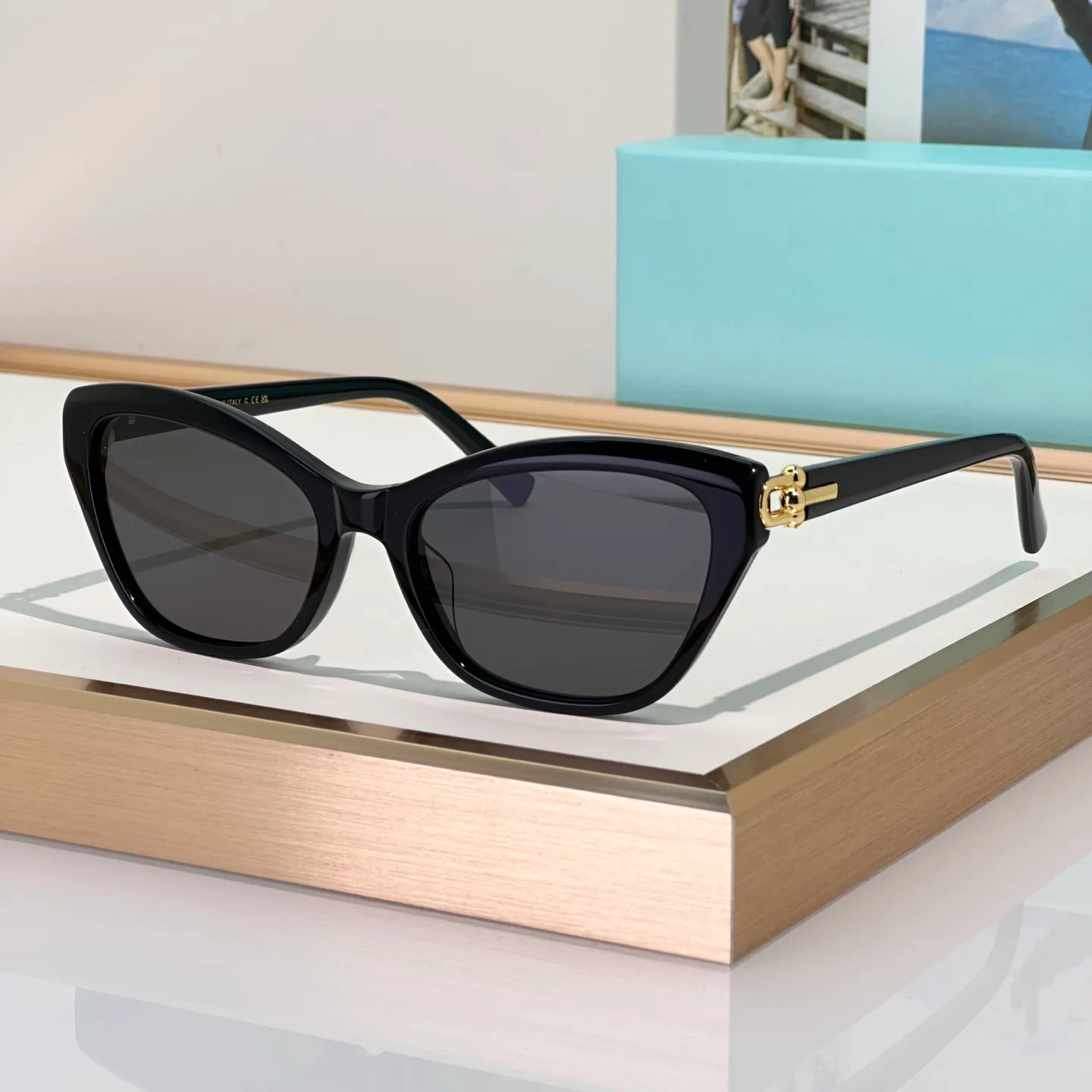 UV400 Metal Cat Eye Full Frame Sunglasses for Men and Women  display picture 3