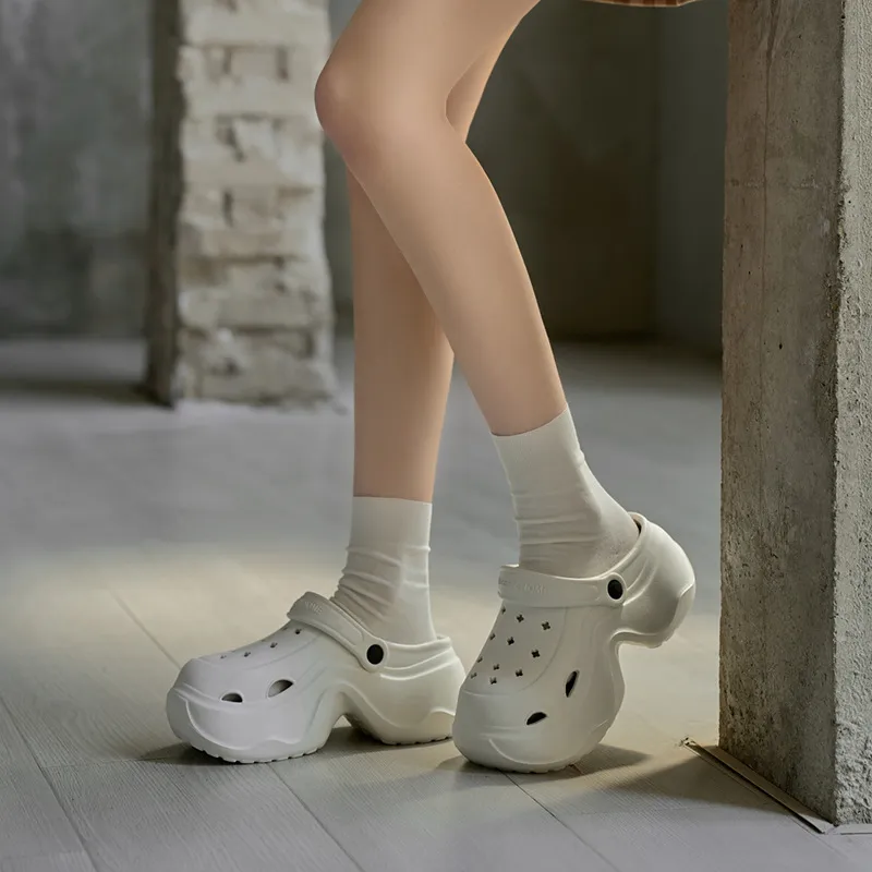 New Wave Bottom EVA Slippers Breathable Lightweight With Hollowed Out Casual Streetwear And Beach Shoes_vogvips.com