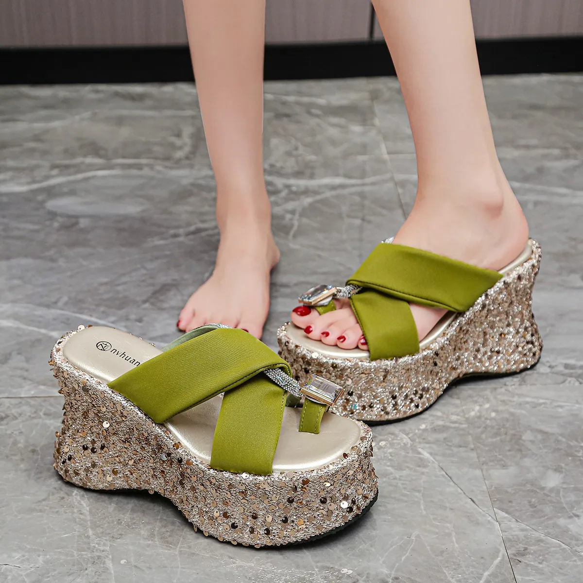 Thick Soled Sandals For Women In The Summer Of 2026 New Style Toe Set With Rhinestone Sequins Fashionable One Piece Drag_voghion.com
