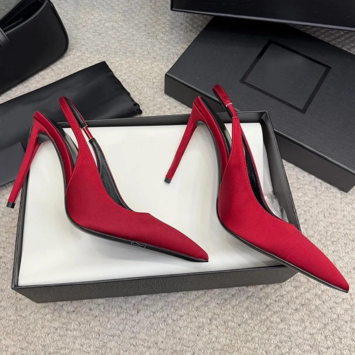 red satin dress shoes Queen-Red Satin