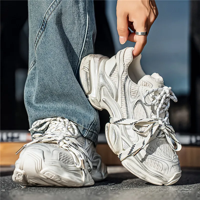 Men's Streetwear Black Chunky Mesh Dad Sneakers With Reflective Details And Layered Sole Daily Outfit_voghion.com