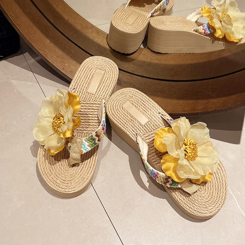 Free Shipp 2026 Flower Summer Slippers Fashionable Thick Soled Flip Flops Beach Shoes Anti Slip Vacation Ethnic_voghion.com