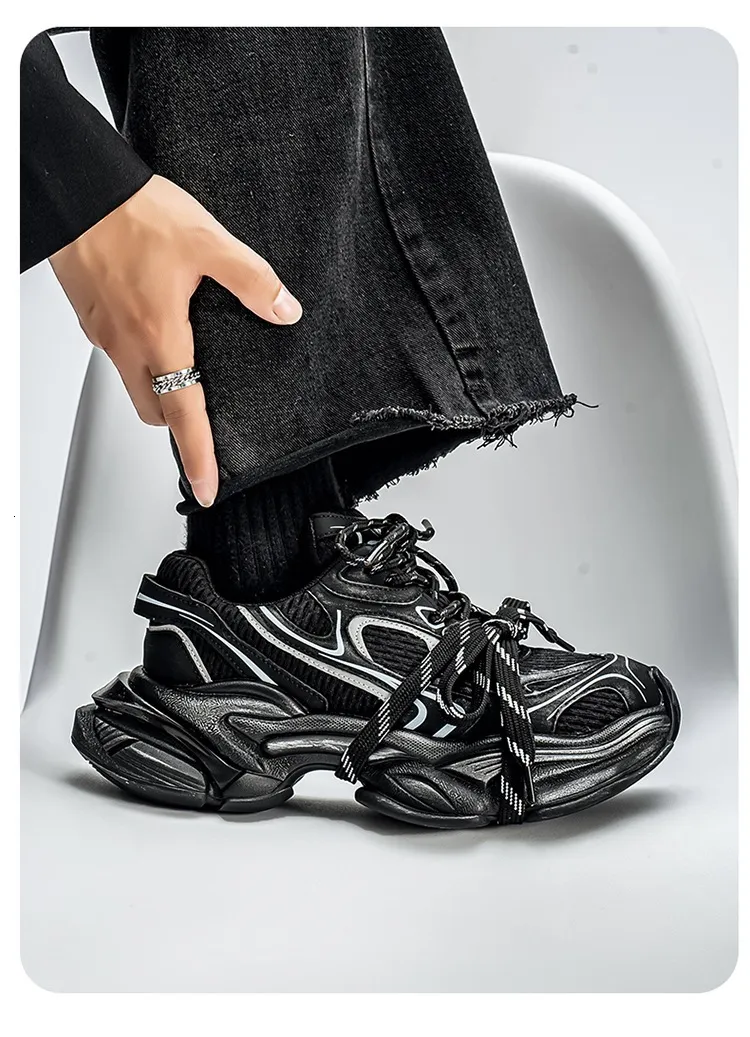 Men's Black Chunky Mesh Running Shoes With Reflective Details_voghion.com