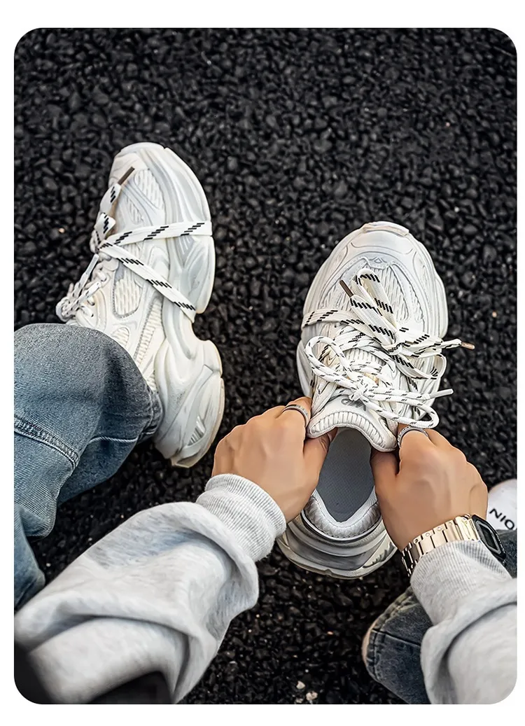 Men's Black Chunky Mesh Running Shoes With Reflective Details_voghion.com